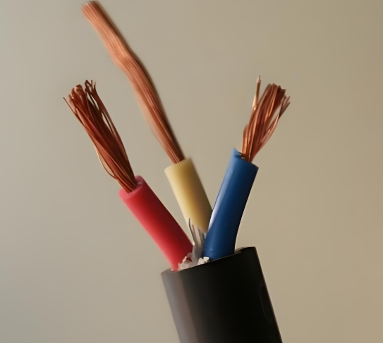 電線電纜的制造與大多數(shù)機電產(chǎn)品的生產(chǎn)方式是不同的.jpg 電線電纜的制造與大多數(shù)機電產(chǎn)品的生產(chǎn)方式是不同的.jpg